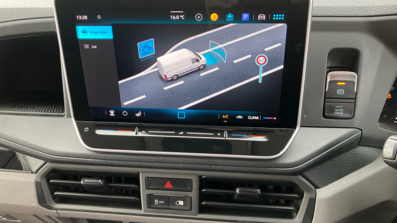 Volkswagen Crafter Cr35 Mwb Diesel 4Motion 2.0 TDI 177PS Commerce Plus Low Roof Van Auto